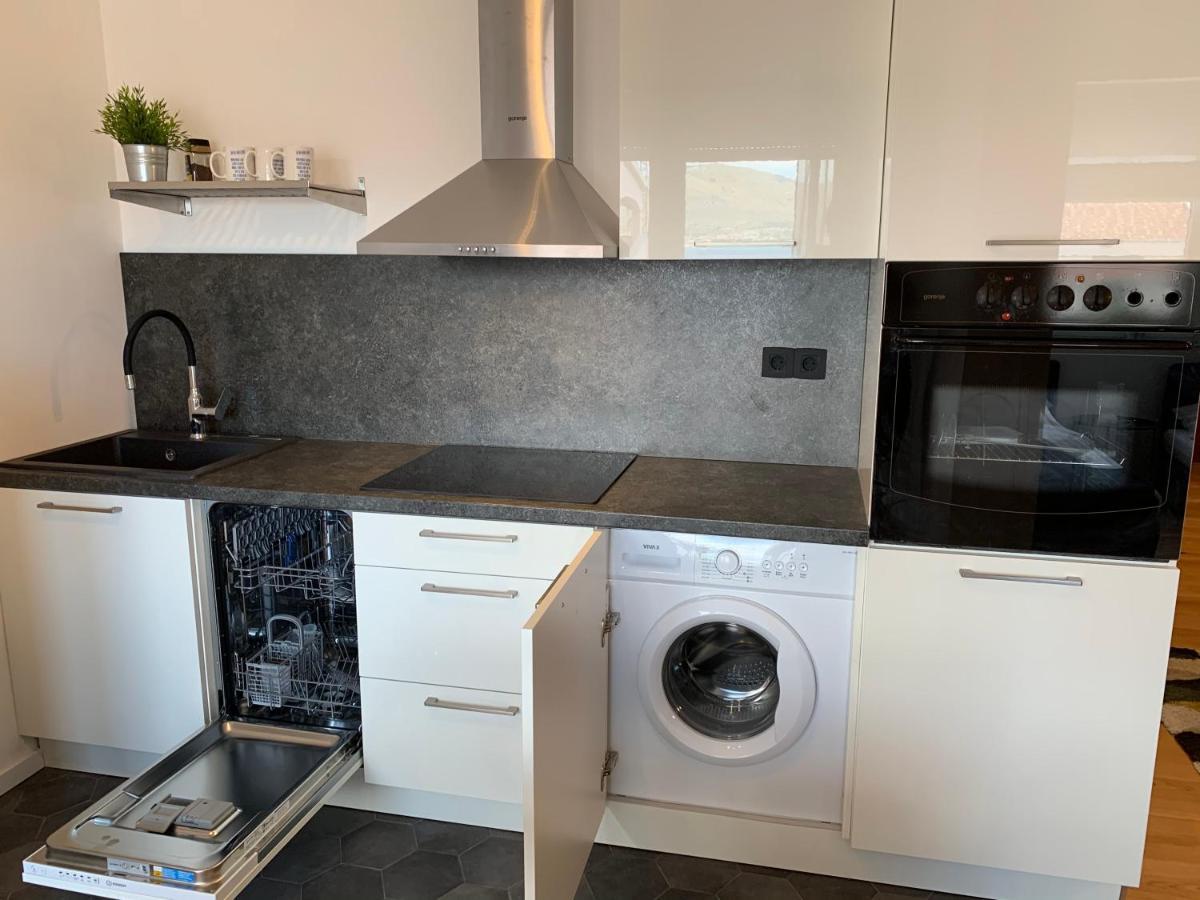 Apartments Luce Трогір Екстер'єр фото