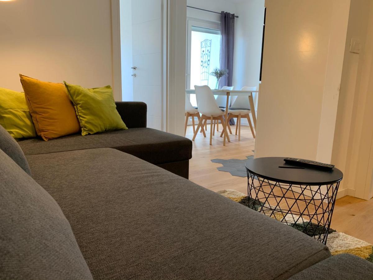 Apartments Luce Трогір Екстер'єр фото
