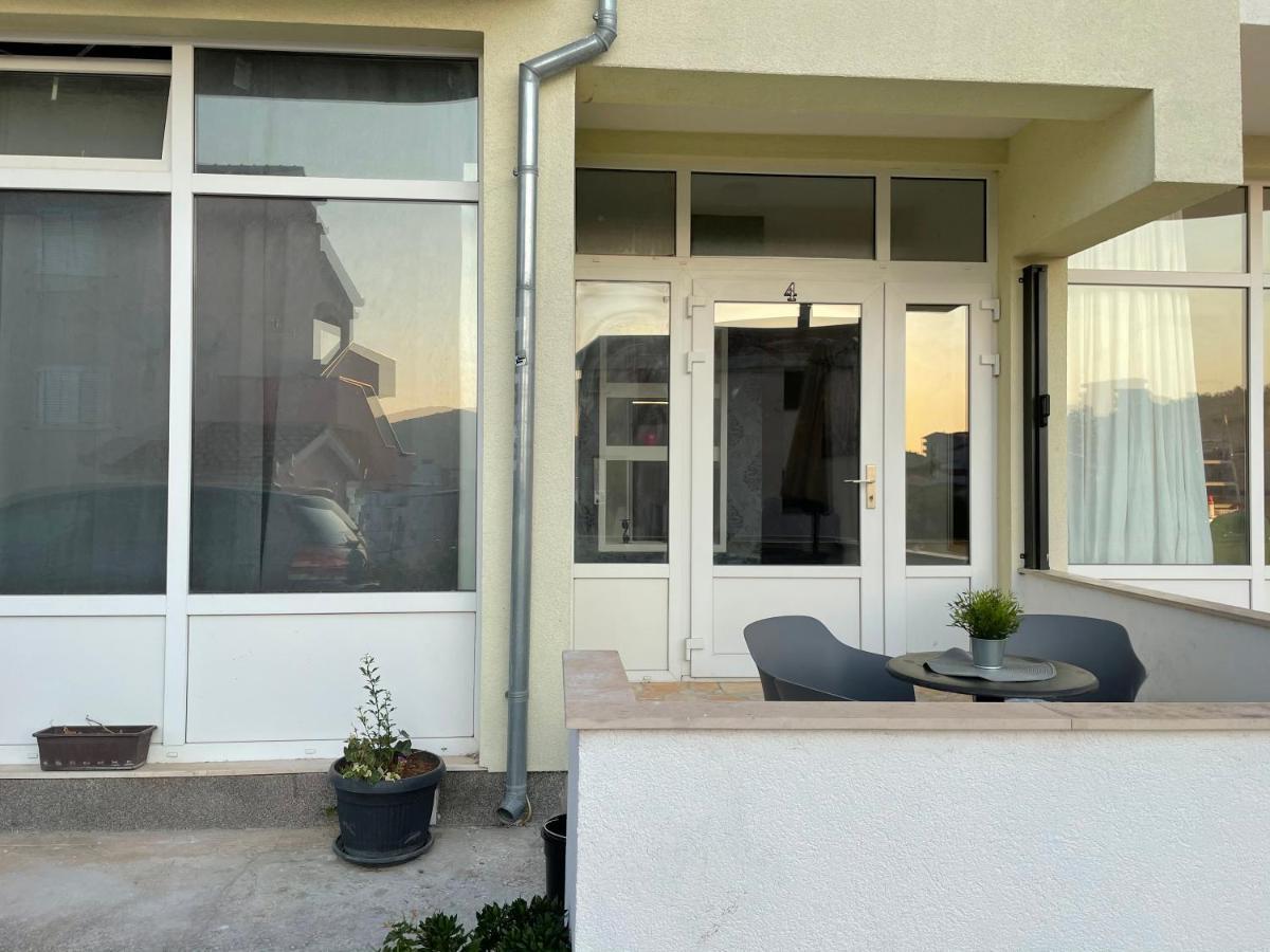 Apartments Luce Трогір Екстер'єр фото