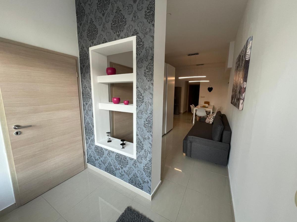 Apartments Luce Трогір Екстер'єр фото