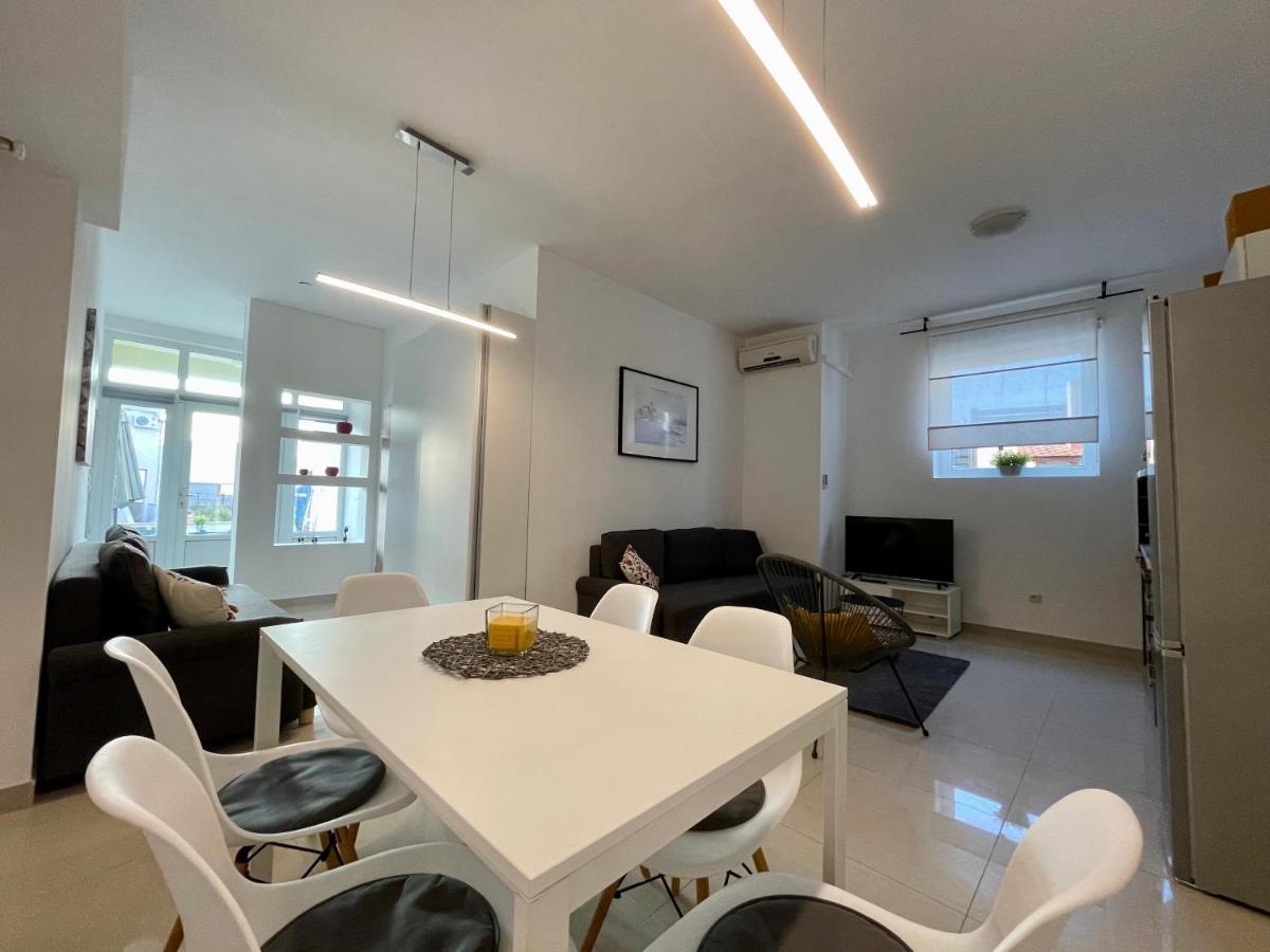 Apartments Luce Трогір Екстер'єр фото